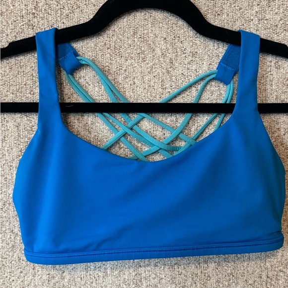 lululemon athletica Other - Lululemon Strappy Bra, size 6/Small. EUC.